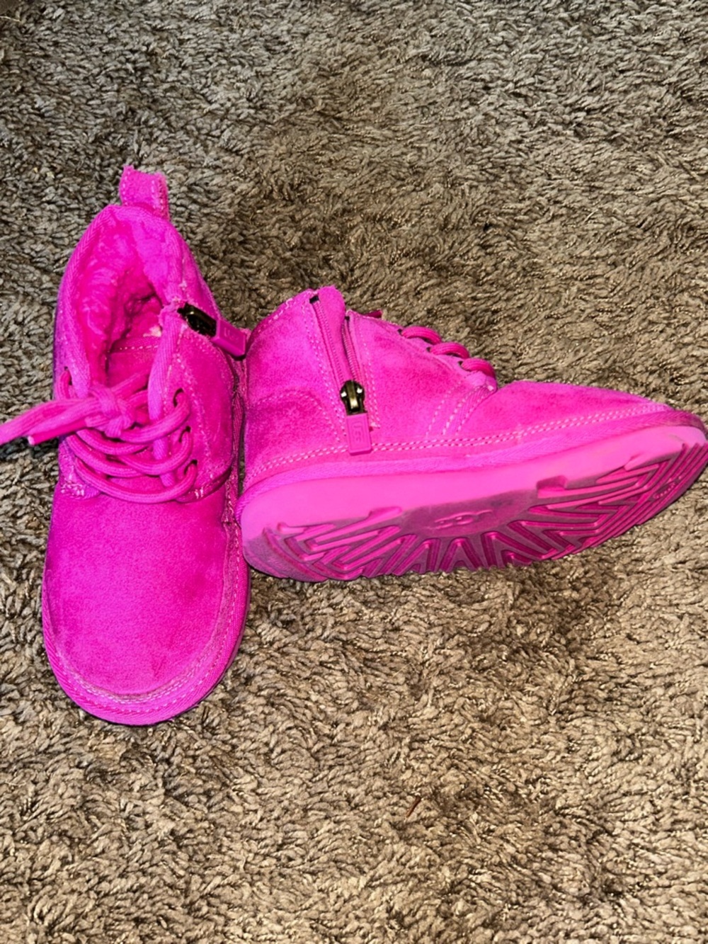 Ugg Numel booties pink